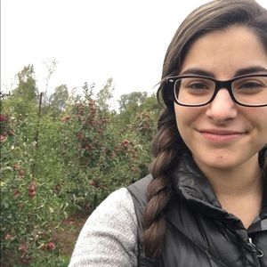 Meet your Posher, Jaclyn